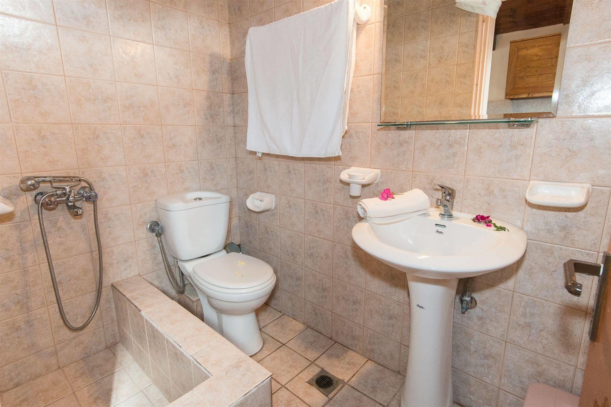 Lofos Studios Keri Dış mekan fotoğraf